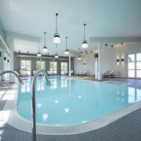 Reetland Am - Luxusplus Reetdachvilla Mit 4 Schlafzimmern, Aussensauna, Loungebereich Und Kamin H10 *