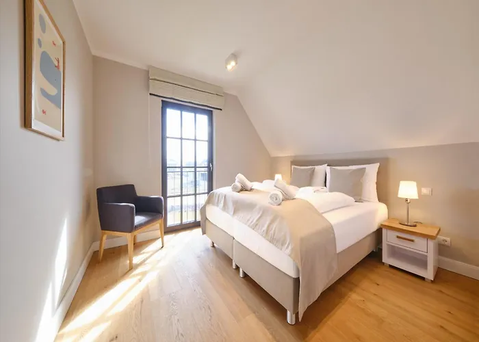 Reetland Am - Luxusplus Reetdachvilla Mit 4 Schlafzimmern, Aussensauna, Loungebereich Und Kamin H10 *
