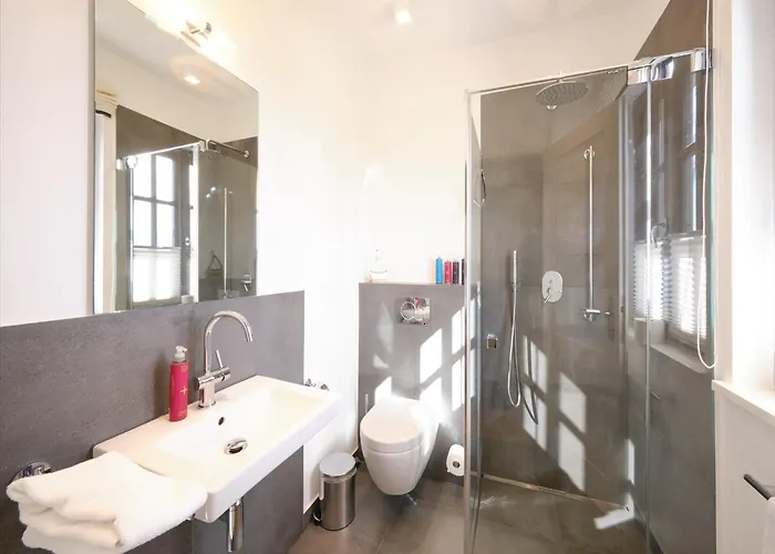 Villa Reetland Am - Luxusplus Reetdachvilla Mit 4 Schlafzimmern, Aussensauna, Loungebereich Und Kamin H10 *